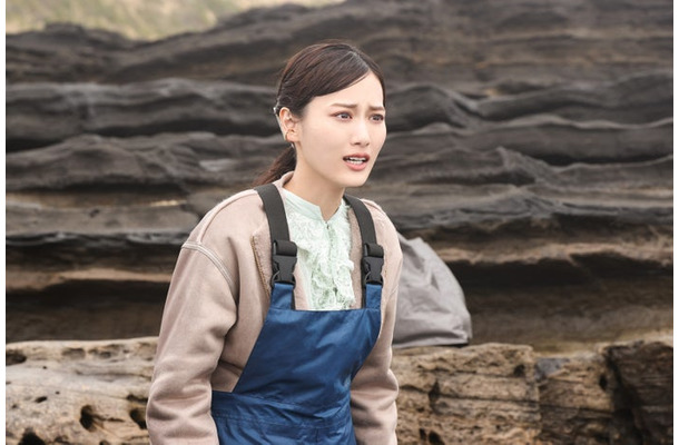 山下美月「Eye Love You」第7話より（C）TBS