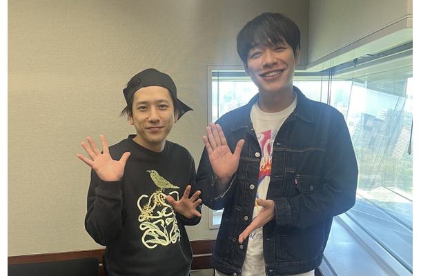 二宮和也、川島明（C）TOKYO FM