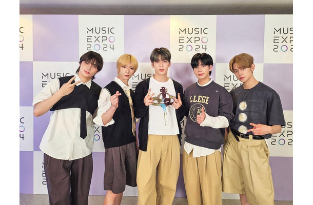 TOMORROW X TOGETHERモデルプレス独占カット／（左から）HUENINGKAI、BEOMGYU、SOOBIN、TAEHYUN、YEONJUN（P）＆（C） BIGHIT MUSIC