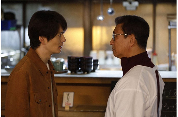 岡田将生、中井貴一「ザ・トラベルナース」第8話（C）テレビ朝日