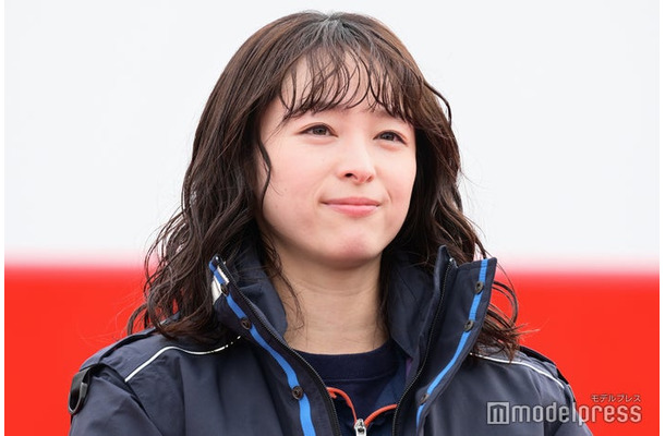 横浜消防局実施の出初め式にサプライズ登場した清野菜名（C）モデルプレス