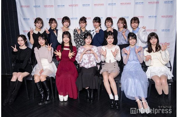 （前列左から）奥原妃奈子、山口満里奈、下条美沙季、林綸葉、町さくら、堤彩乃、向江菜々子（後列左から）濱崎柚、磯邉明日菜、橋本菜々子、山田普月、和根崎颯美、村瀬佳奈、辻田理夏、石垣心（C）モデルプレス