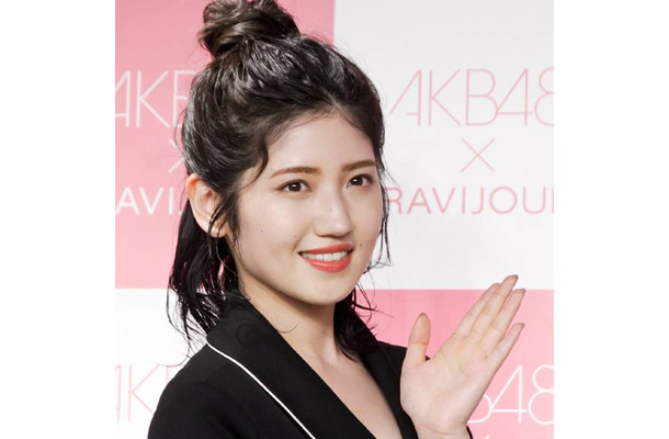 AKB48卒業控える村山彩希、美麗な白ドレス姿に「美しい」「しっかりと目に焼き付けます」の声