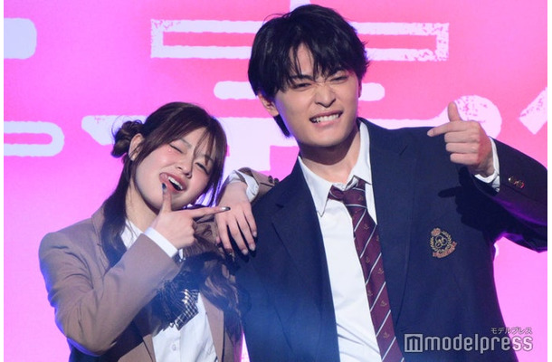 米澤りあ、黒木聖那（C）モデルプレス