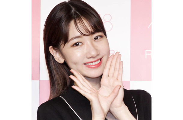 柏木由紀「しっかり伸びてくれる」同期にも流行！愛用のロング系マスカラ