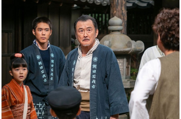 永瀬ゆずな、細田佳央太、吉田鋼太郎「あんぱん」第6話（C）NHK
