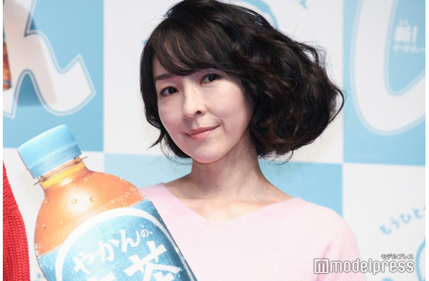 特別試写会に出席した麻生久美子（C）モデルプレス