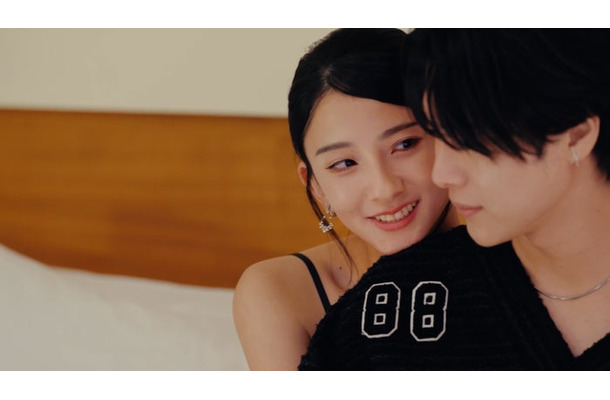 アオイ、あり「LOVE POWER KINGDOM〜恋愛強者選挙〜」（C）AbemaTV,Inc