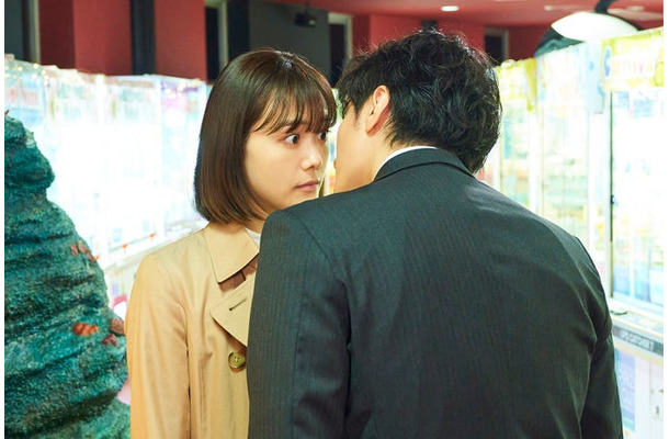 松井愛莉、大貫勇輔「子宮恋愛」第1話（C）ytv