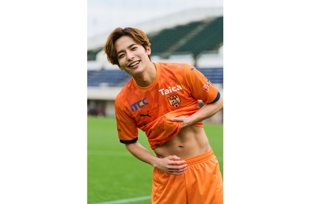 相馬理 1st写真集「S+」清水エスパルスホームスタジアムIAIスタジアム撮影カット（提供写真）