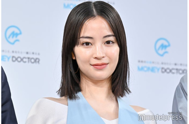 発表会に出席した広瀬すず（C）モデルプレス