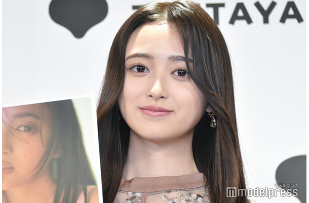 写真集刊行記念記者会見を行った井上和（C）モデルプレス