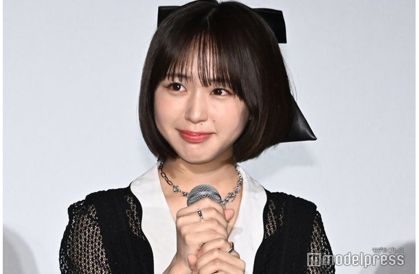 人生初の舞台挨拶に登壇したなえなの（C）モデルプレス