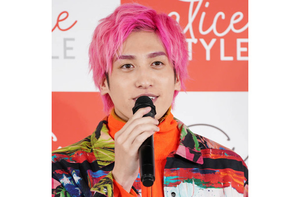 EXIT兼近大樹、34歳に！眼鏡をかけたバースデーSHOTに「ビジュ良すぎ」「かっこいい！！」の声