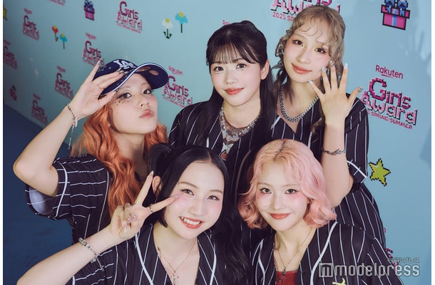 UN1CON／（左上から時計回りに）MANAMI、AKARI、NARAE、JOA、KOKORO（C）モデルプレス