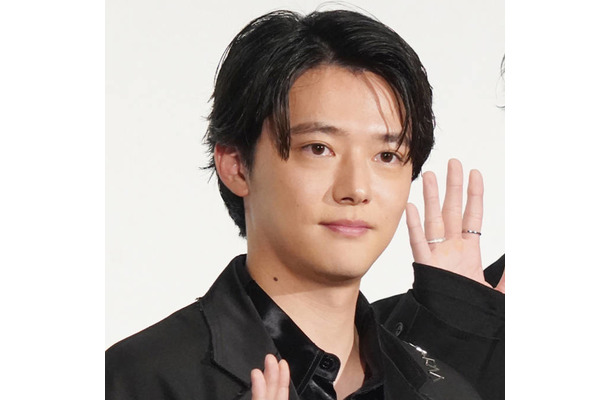 「久しぶりの短髪」櫻井海音、雰囲気ガラリ！イメチェンSHOTにファン悶絶「さらにかっこいい」