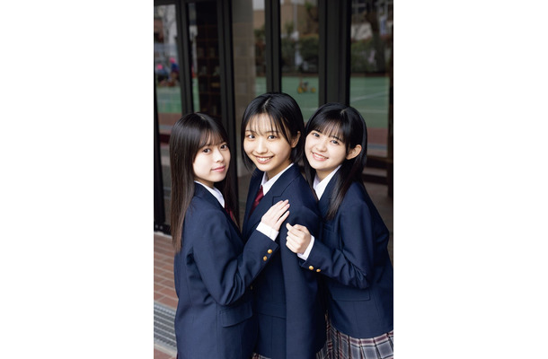 上村麗菜、弓桁朱琴、石井泉羽（画像提供：小学館）