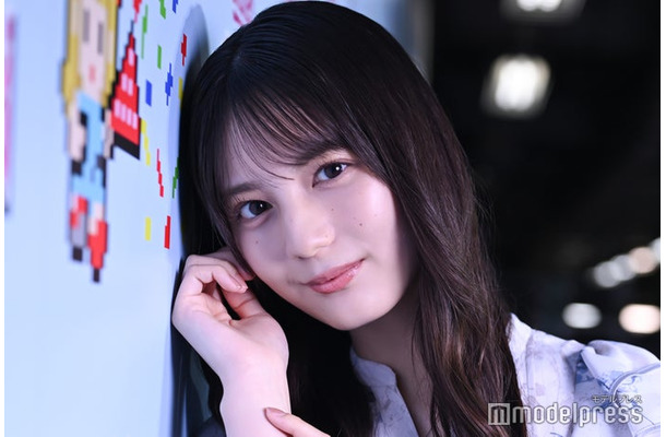 モデルプレスのインタビューに応じた小坂菜緒（C）モデルプレス