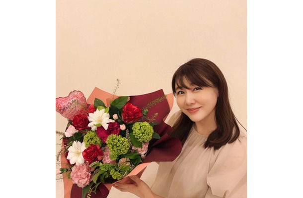 安めぐみ、夫・東貴博＆10歳長女からの“母の日”プレゼントに感激「お花と手紙を渡してくれてうるうる」