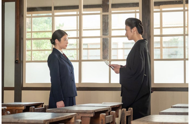 今田美桜、瀧内公美「あんぱん」第35話（C）NHK