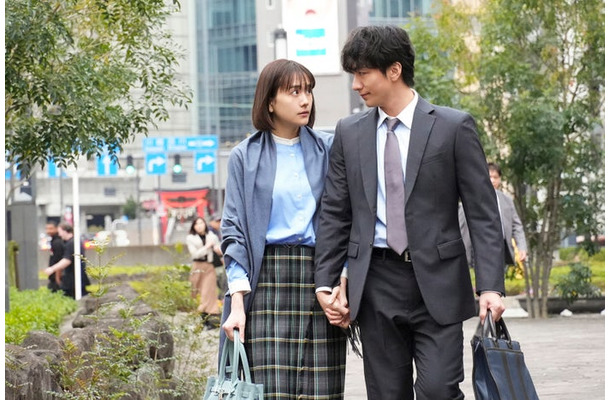 松井愛莉、大貫勇輔「子宮恋愛」第7話（C）ytv