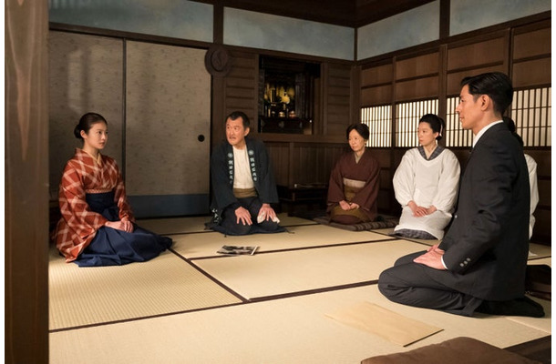 今田美桜、吉田鋼太郎、浅田美代子、江口のりこ、中島歩ら「あんぱん」第39話（C）NHK