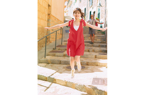 筒井あやめ 1st写真集「感情の隙間」より／撮影：細居幸次郎