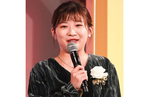 伊藤沙莉、恥じらいが止まらない？自撮りSHOTに反響「美貌が伝わる」「おしゃれさん！」
