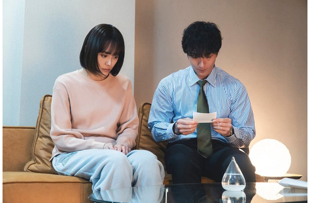 松井愛莉、大貫勇輔「子宮恋愛」第9話（C）ytv