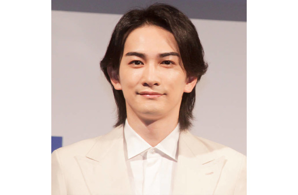 「色気が半端ない」町田啓太、カリスマギタリストSHOTにファンうっとり「素敵すぎる！！」