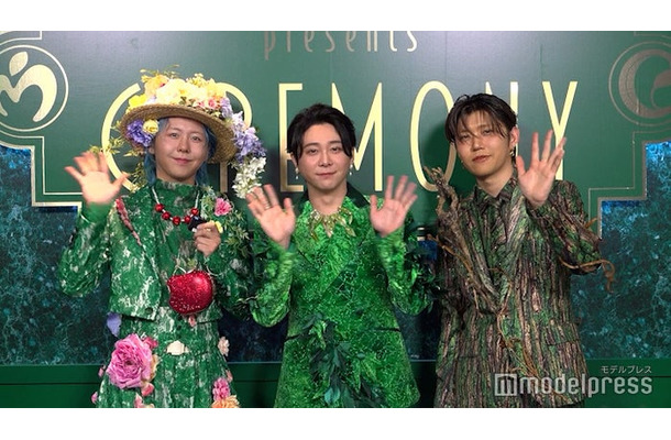 モデルプレスの取材に応じたMrs. GREEN APPLE（C）モデルプレス