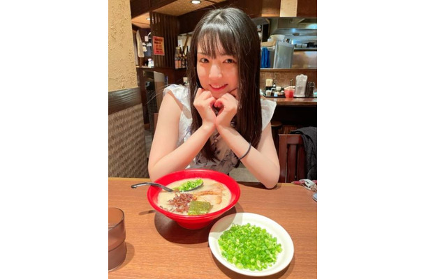 道重さゆみ、すっぴんでラーメンを堪能！ニコニコSHOTに「かわいすぎっ」「良い表情してる」の声