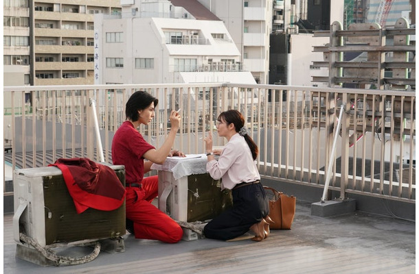 ラウール、木村文乃「愛の、がっこう。」（C）フジテレビ
