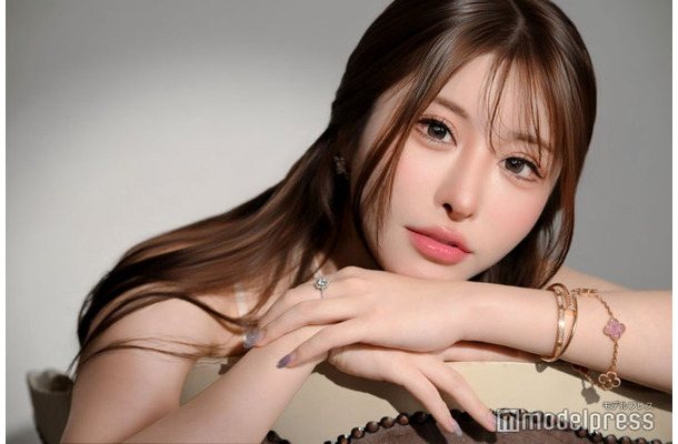 モデルプレスのインタビューに応じた藤咲めい（C）モデルプレス