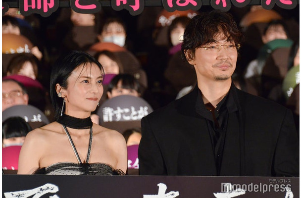 柴咲コウ、綾野剛（C）モデルプレス