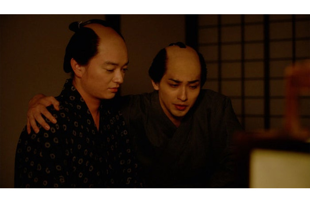 染谷将太、横浜流星「べらぼう～蔦重栄華乃夢噺～」第26話（C）NHK