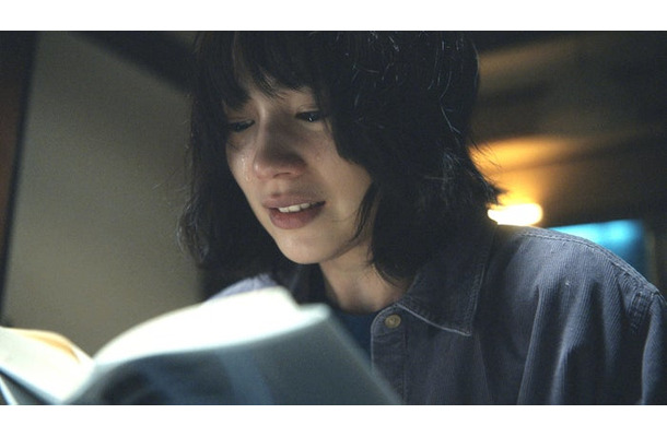 のん「MISS KING / ミス・キング」場面写真（C）AbemaTV, Inc.
