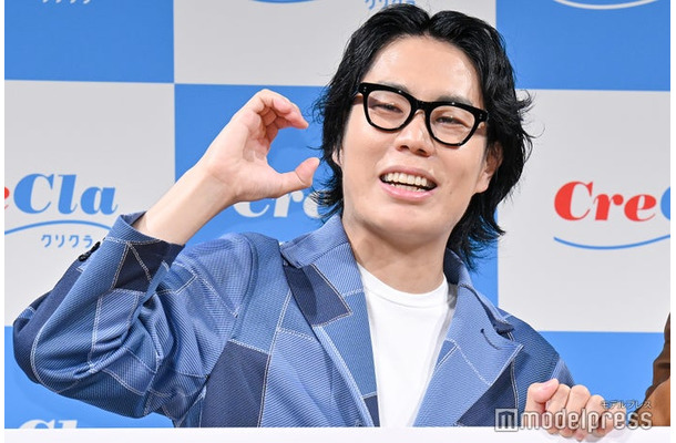 宅配水の制定記念イベントに出席した高⽐良くるま（C）モデルプレス