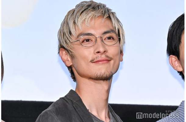 「海辺へ行く道」完成披露上映会舞台挨拶に出席した高良健吾（C）モデルプレス