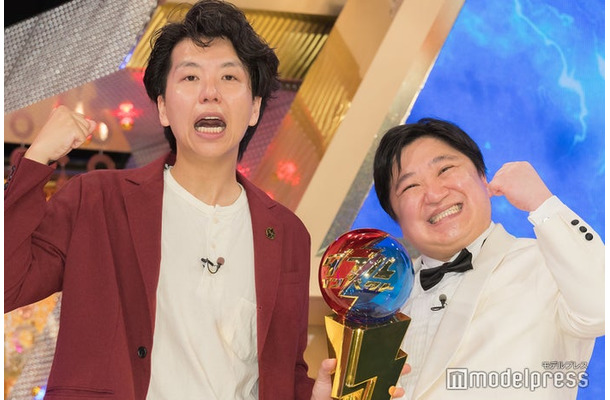 「アサヒビール スマドリ ダブルインパクト 漫才＆コント二刀流No.1決定戦2025」で優勝したニッポンの社長／辻皓平、ケツ（C）モデルプレス
