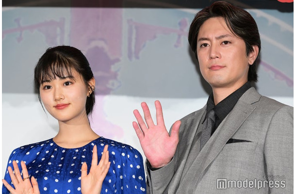 「不思議の国でアリスと -Dive in Wonderland-」完成披露試写会舞台挨拶に出席した原菜乃華、間宮祥太朗（C）モデルプレス