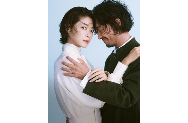 上野樹里＆和田唱、夫婦の信頼と愛を感じる美麗ビジュアル披露！モードな撮影に揃って挑戦