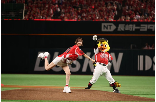 篠田麻里子（C）SoftBank HAWKS