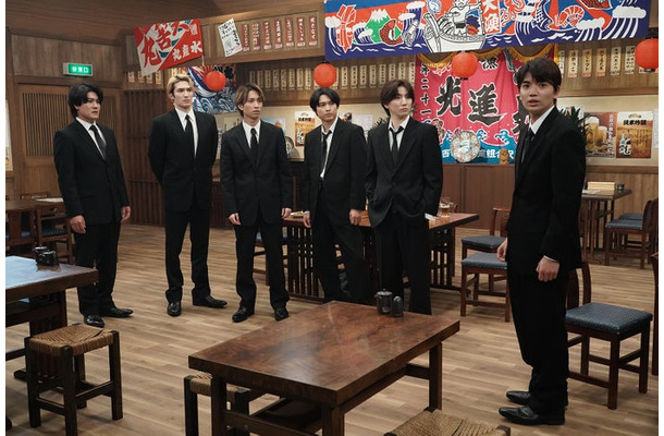 SixTONES（C）Storm Labels Inc.