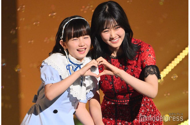 マイカ・ピュ、原菜乃華（C）モデルプレス