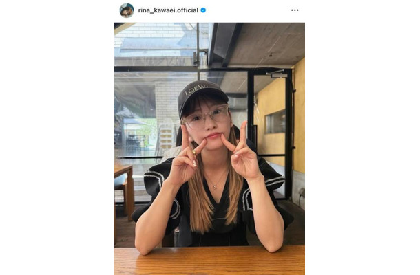 川栄李奈、ハイトーンロングヘアでのダブルピースSHOTに「新鮮」「めっちゃ似合ってます」の声