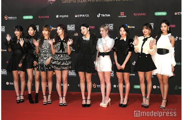 TWICE （C）モデルプレス
