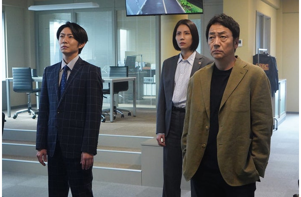 相葉雅紀、松下奈緒、大森南朋「大追跡～警視庁SSBC強行犯係～」第5話（C）テレビ朝日・東映