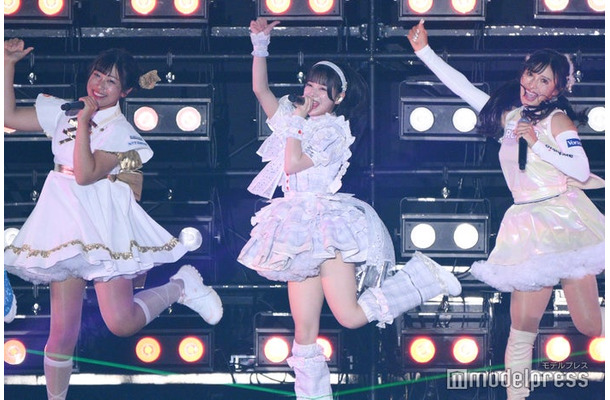 菅沼菜々、あいす、臼井麗香（C）モデルプレス