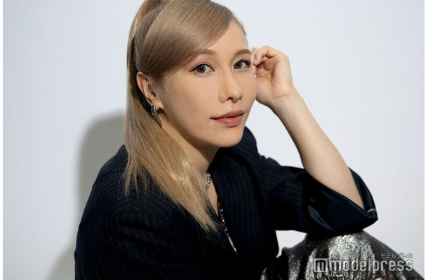 モデルプレスのインタビューに応じたありしゃん（C）モデルプレス